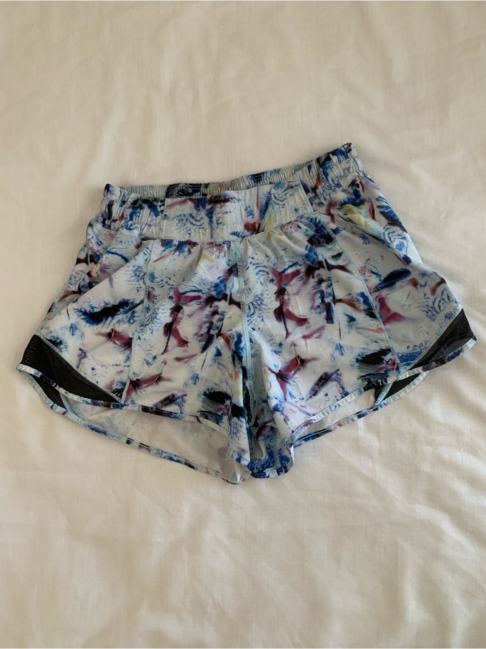 Lululemon Hotty Hot II 4" Tall Exposure Crystallize EUC Running Shorts Size 6
